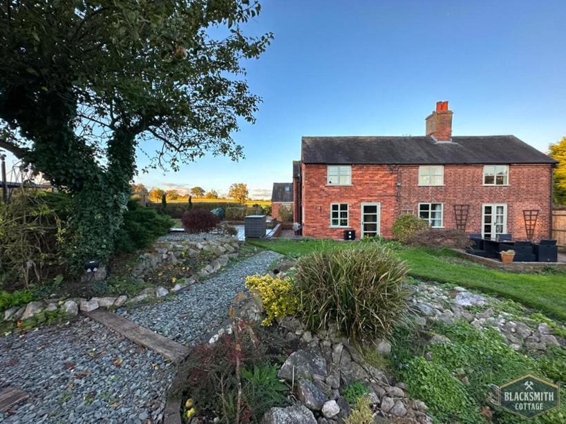 6Br Luxury Cottage, Hot Tubs, Hoar Cross, Staffordshire Newborough  Buitenkant foto